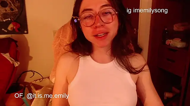 emily pearl  online show from February 10, 11:12 pm