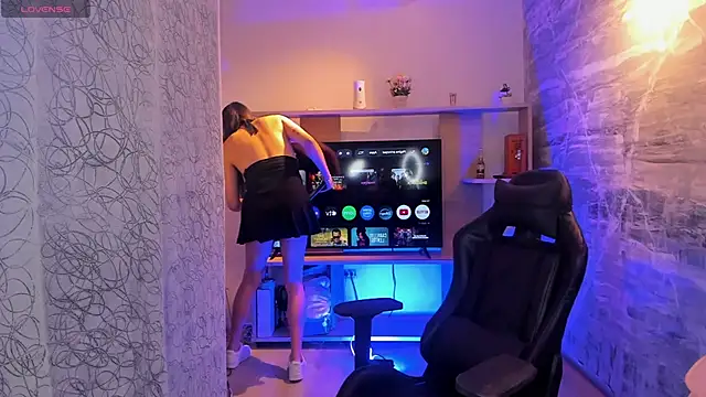 saracaball  online show from March 9, 6:06 am