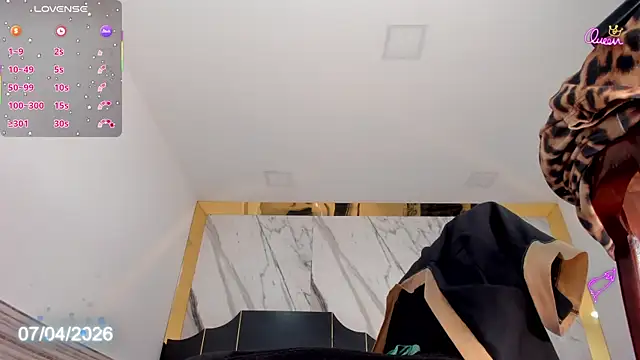 Victtoria Parker online show from April 8, 1:45 pm