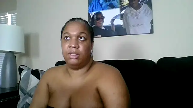 Badgirlbrittt online show from September 10, 5:45 pm