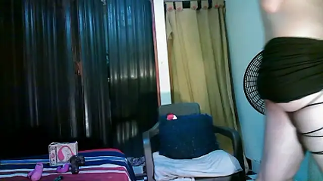 kimmiemm online show from March 19, 2:33 am