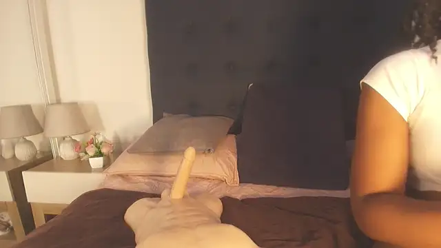 Evelonga 707 online show from March 9, 7:06 pm