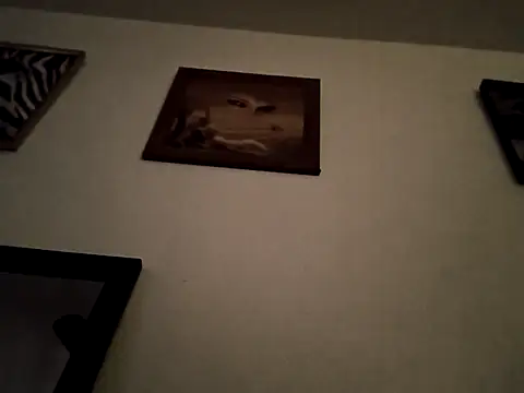 gurlnips online show from February 11, 5:10 pm