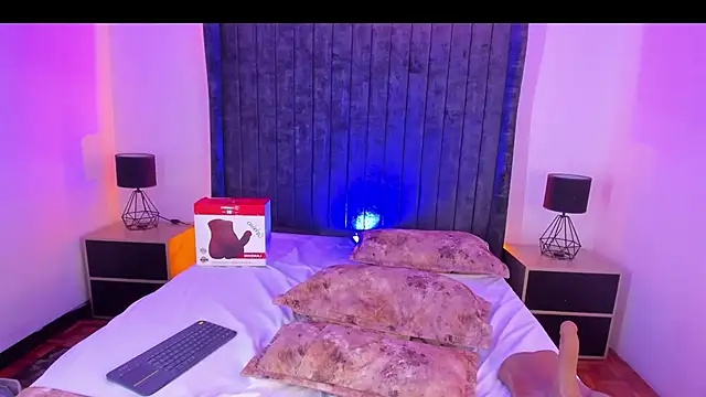 Tom Silver   online show from November 16, 5:50 am