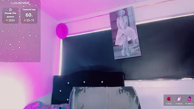 Kendall hornyy online show from March 27, 9:27 pm