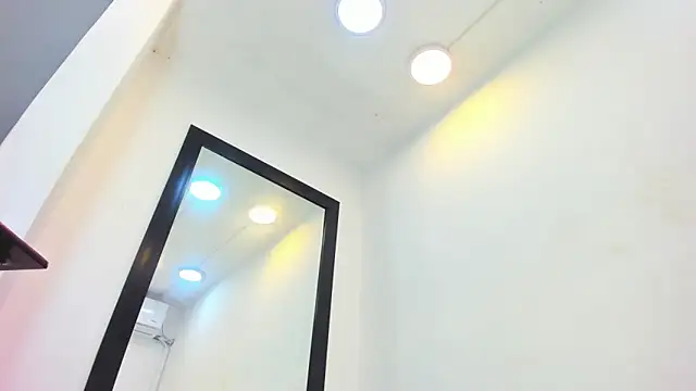 vera candella online show from March 31, 10:50 am