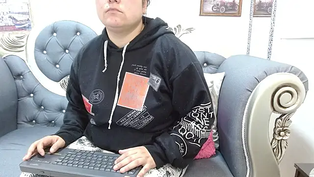 KataleyaStiward online show from May 12, 12:47 pm