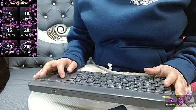 KataleyaStiward online show from May 19, 12:56 pm
