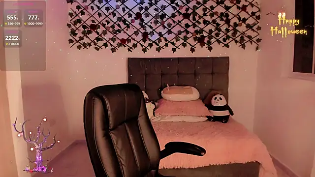 Lilith Miller21 online show from October 25, 7:20 pm