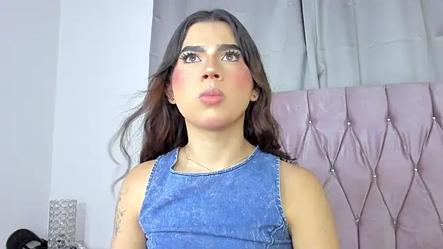 Ashley piinkk  online show from February 19, 5:16 am