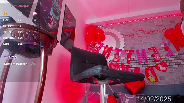 Snapshot of Karla-Ebony chatting on February 14, 2:23 pm Karla-Ebony online show from February 14, 2:23 pm