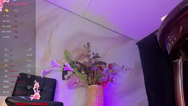 Snapshot of Karla-Ebony chatting on September 18, 2:44 pm Karla-Ebony online show from September 18, 2:44 pm