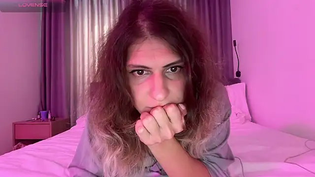 Alice Pinkhead online show from February 9, 8:32 am