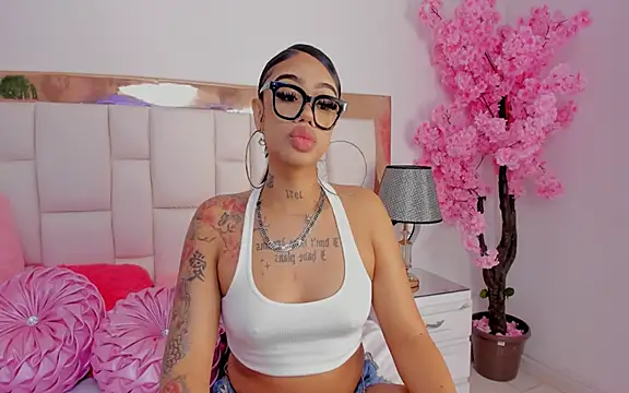 Mia Jansen online show from January 9, 9:05 pm