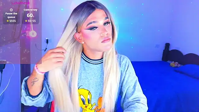 AllisonsweetZ online show from March 25, 4:33 pm