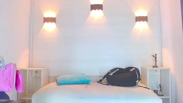 Molly Spears online show from February 18, 11:55 am