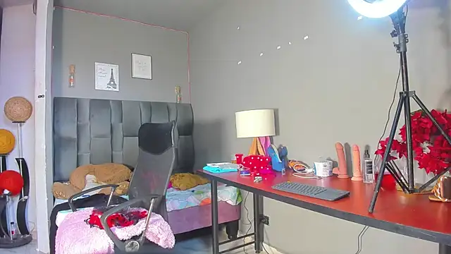 jasmindivas online show from September 18, 9:20 pm