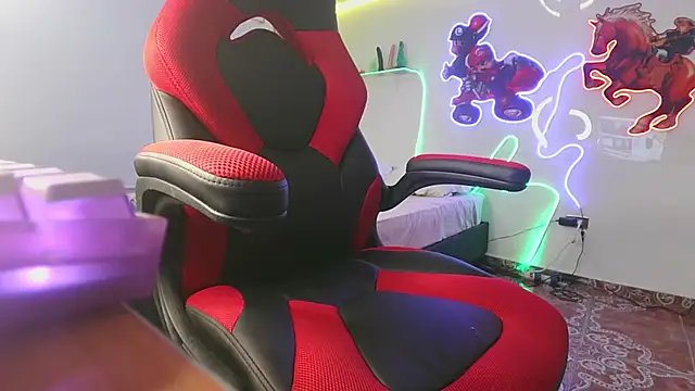 Snapshot of sweetie_tsgirl_ chatting on January 9, 1:29 am sweetie tsgirl online show from January 9, 1:29 am