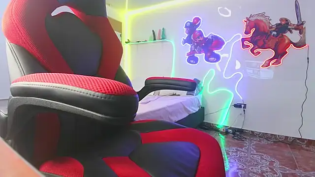 Snapshot of sweetie_tsgirl_ chatting on January 12, 12:07 am sweetie tsgirl online show from January 12, 12:07 am