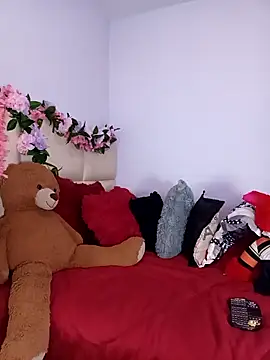 kymmgolden online show from March 26, 1:04 pm