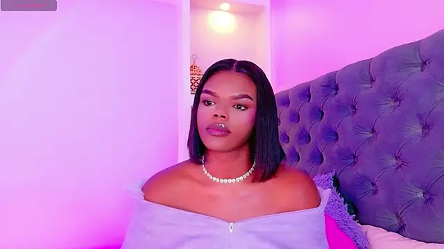 CamiEstrada online show from December 21, 1:33 am