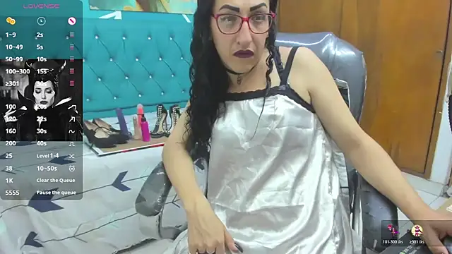 sabrina dupont online show from October 25, 12:55 pm