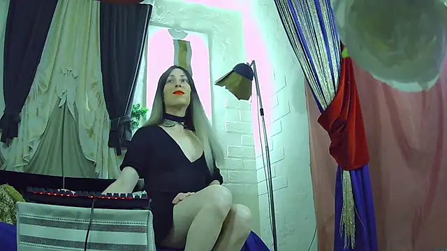 Mary Loon online show from November 12, 4:17 pm