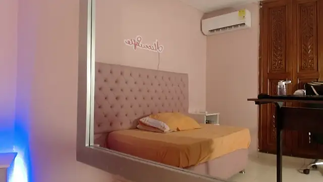 alice sofia online show from September 30, 1:00 pm