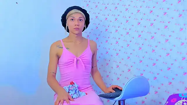 StassieBell online show from October 16, 1:44 pm