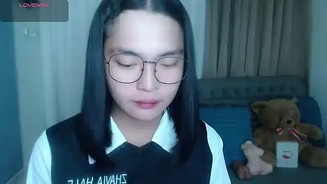 zhaviahale21 online show from July 17, 1:33 am