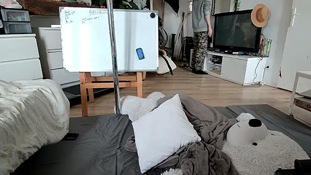 CeriseLapine online show from February 14, 8:43 am