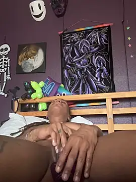 LoveInTransition online show from February 13, 4:28 pm