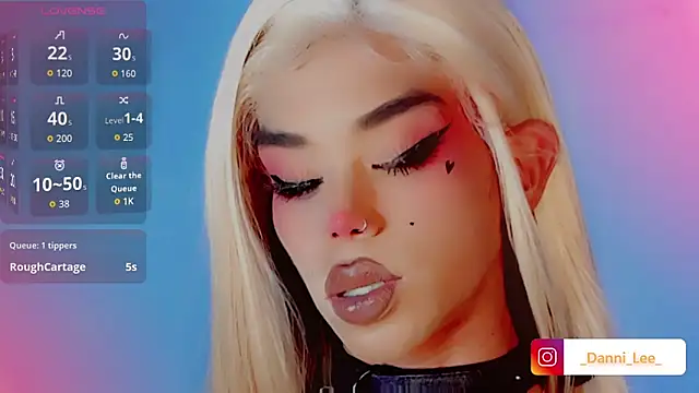 DanniLee  online show from November 4, 11:26 pm