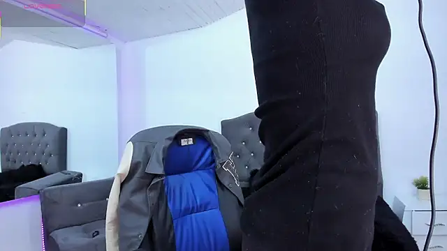 anne parker online show from March 14, 1:07 pm