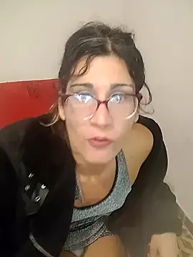 candela caliente online show from September 11, 4:21 am