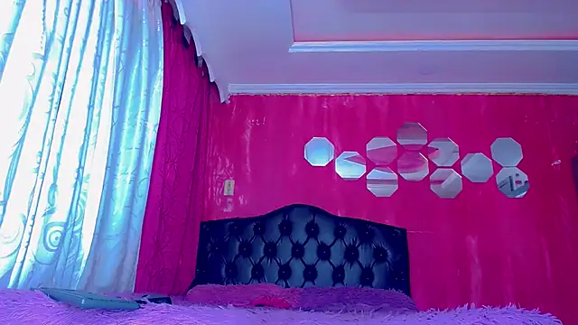 TiffanyMackensyy online show from January 12, 9:44 pm