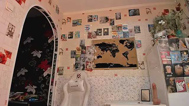 Kleo Godde online show from April 9, 6:52 am