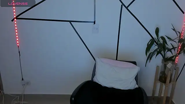 ashley sans2000 online show from October 3, 2:22 am