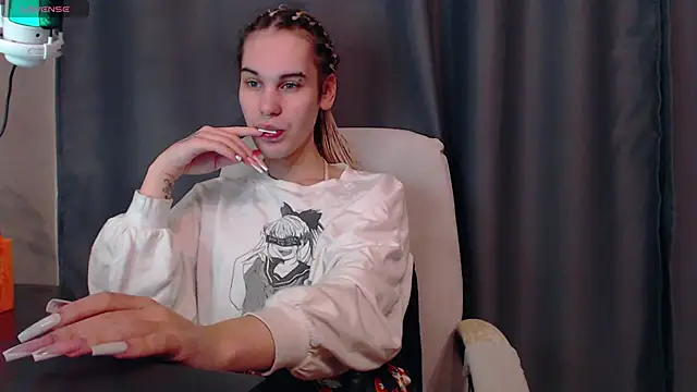 Cassie Bae online show from December 21, 1:32 pm