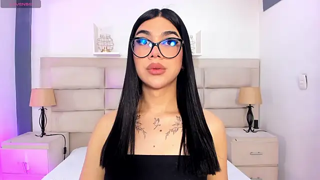 RoseCassie online show from October 2, 1:11 pm