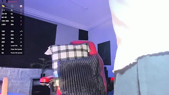 JhonyMiller  online show from April 8, 8:21 pm