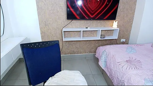 sexy melany xxx online show from September 17, 3:22 am