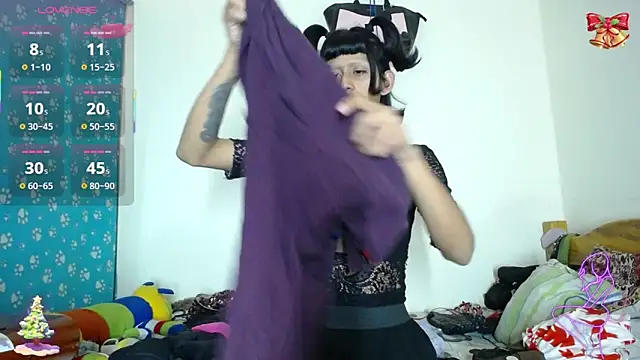 boysLittle online show from November 29, 4:42 pm