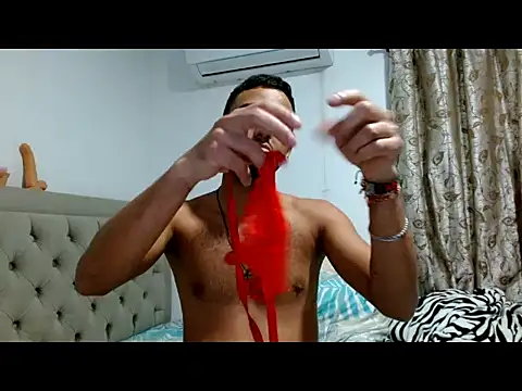 sweethoneytsx online show from February 25, 11:31 pm