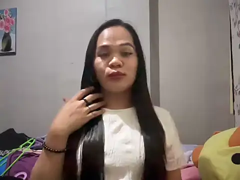 SophiaCourthaway online show from May 18, 10:48 pm
