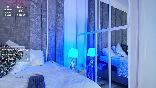 AliDiaz  online show from March 10, 6:33 pm