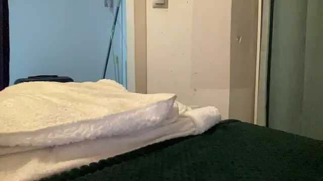 shineofcrazy online show from December 16, 10:37 pm