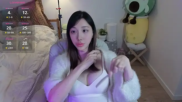 joycemilka online show from April 7, 12:39 pm