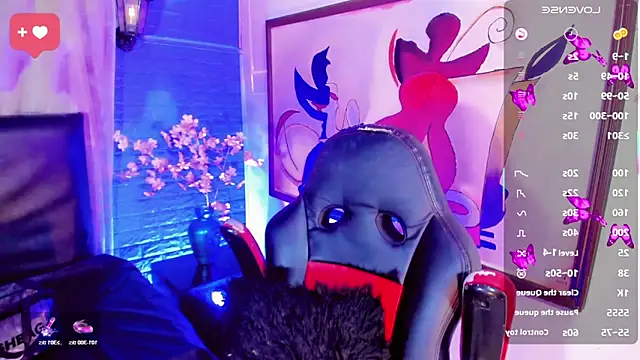 emelly horny  online show from April 29, 7:20 pm