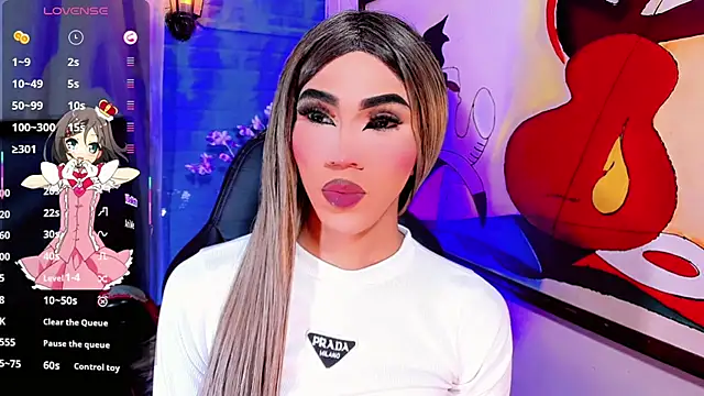 emelly horny  online show from May 7, 7:32 pm